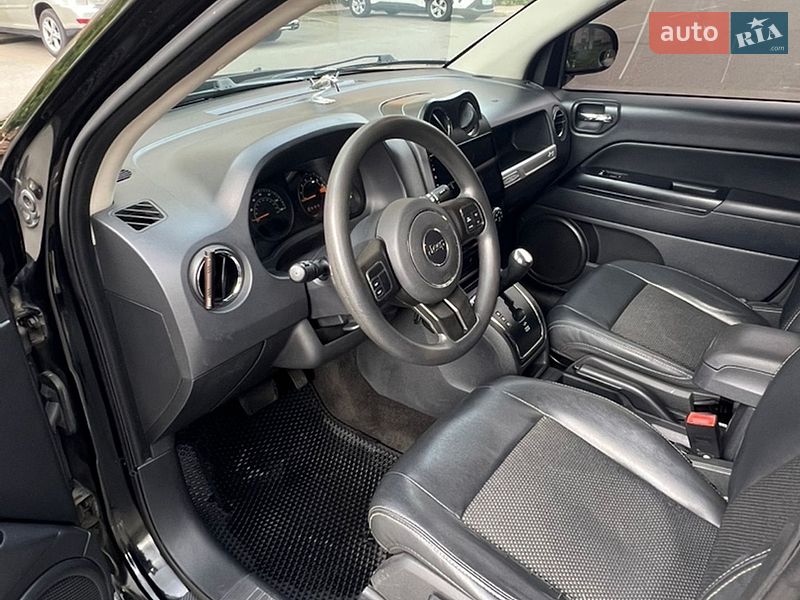 Внедорожник / Кроссовер Jeep Compass 2015 в Киеве