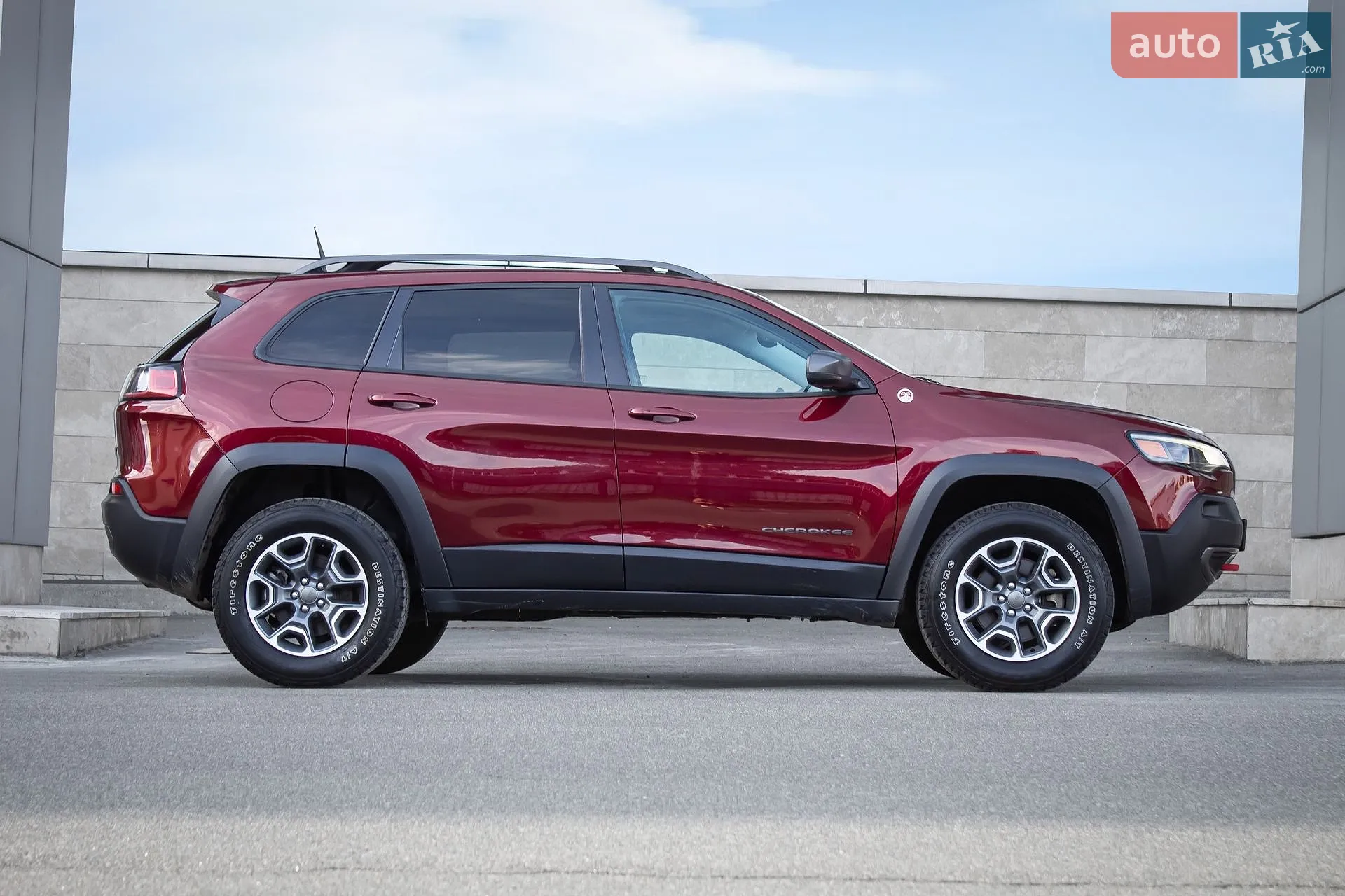 2021 Jeep Cherokee - мініатюра 2