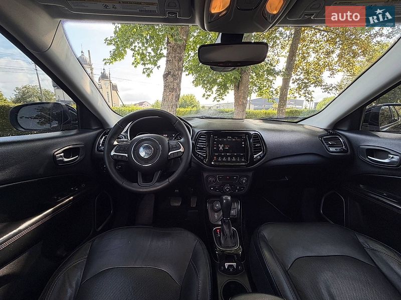 Внедорожник / Кроссовер Jeep Compass 2017 в Стрые
