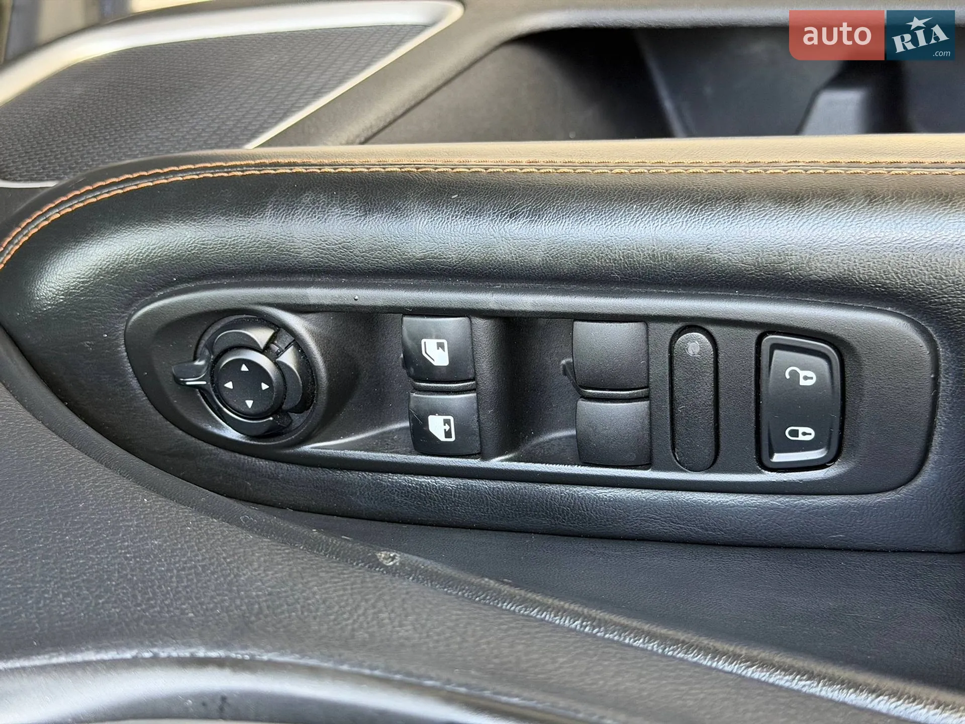 2017 Jeep Compass - мініатюра 25