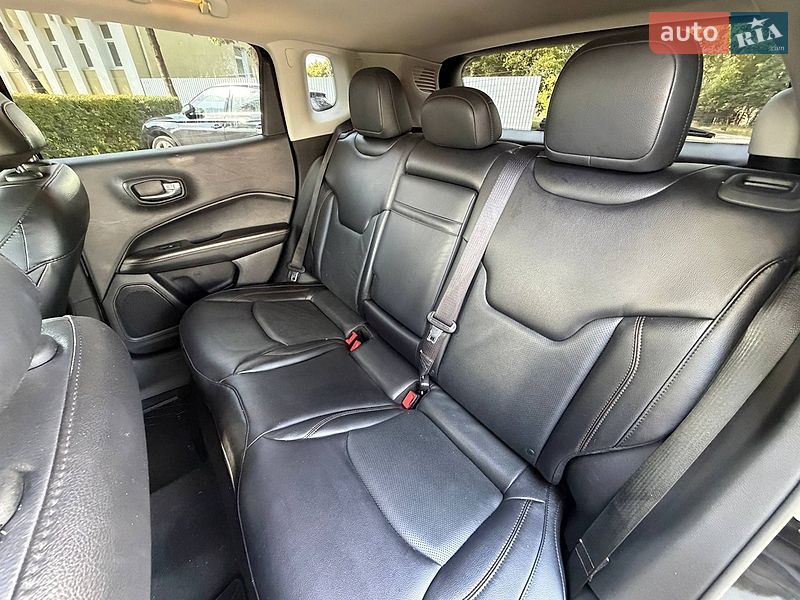 Внедорожник / Кроссовер Jeep Compass 2017 в Стрые