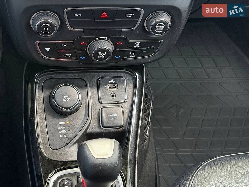 Внедорожник / Кроссовер Jeep Compass 2017 в Стрые