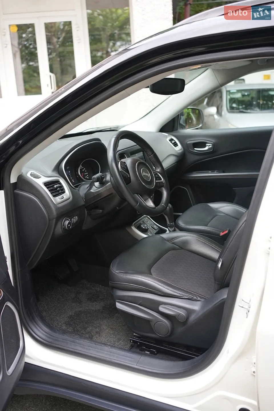 2017 Jeep Compass - мініатюра 10