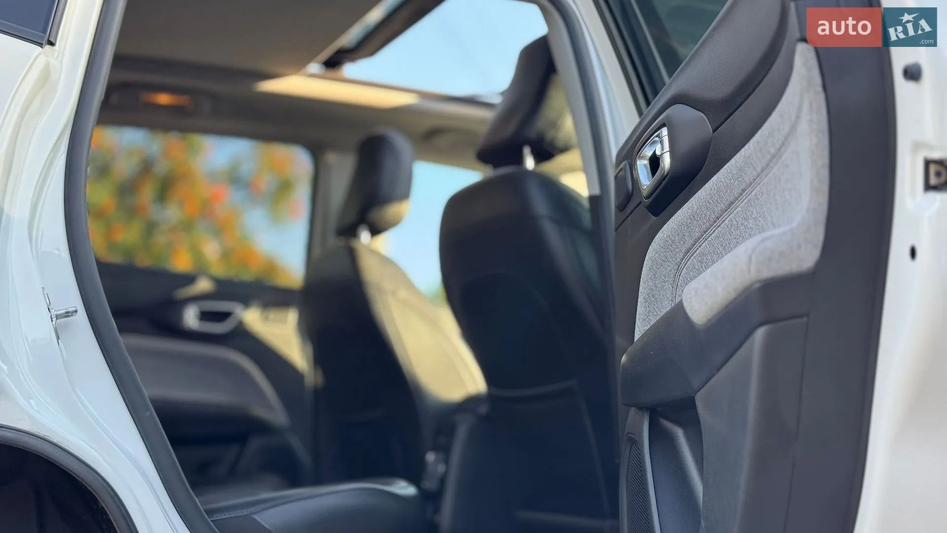 2022 Jeep Compass - мініатюра 76