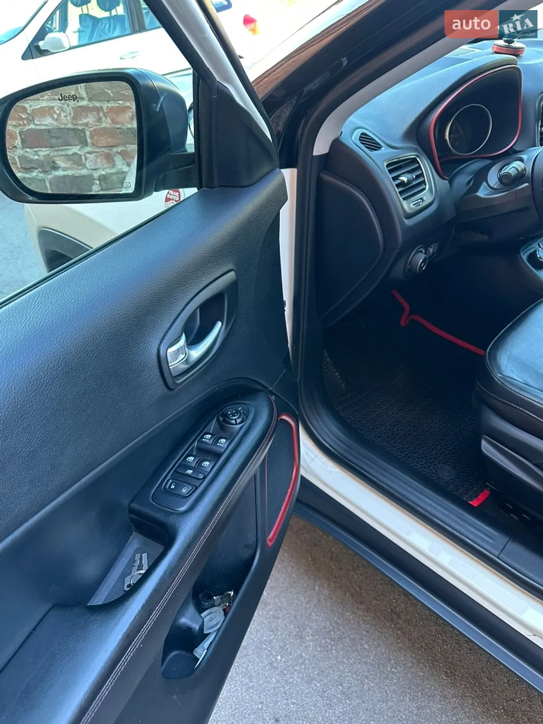 2019 Jeep Compass - мініатюра 12
