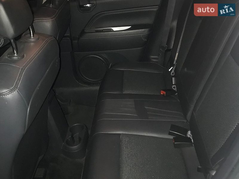 Позашляховик / Кросовер Jeep Compass 2012 в Києві