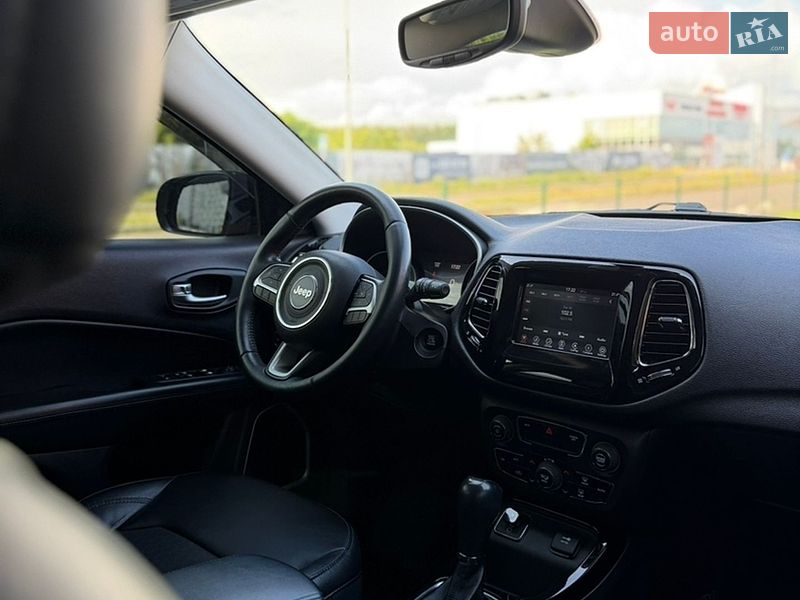 Позашляховик / Кросовер Jeep Compass 2018 в Києві фото 15 Позашляховик / Кросовер Jeep Compass 2018 в Києві