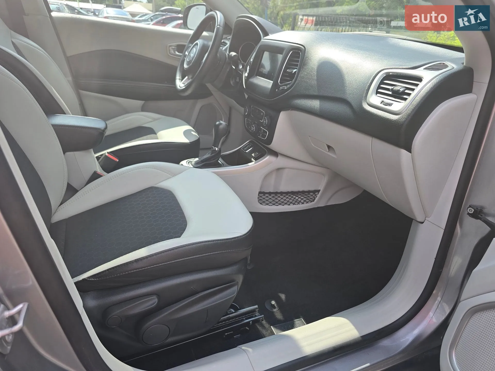 2019 Jeep Compass - мініатюра 26