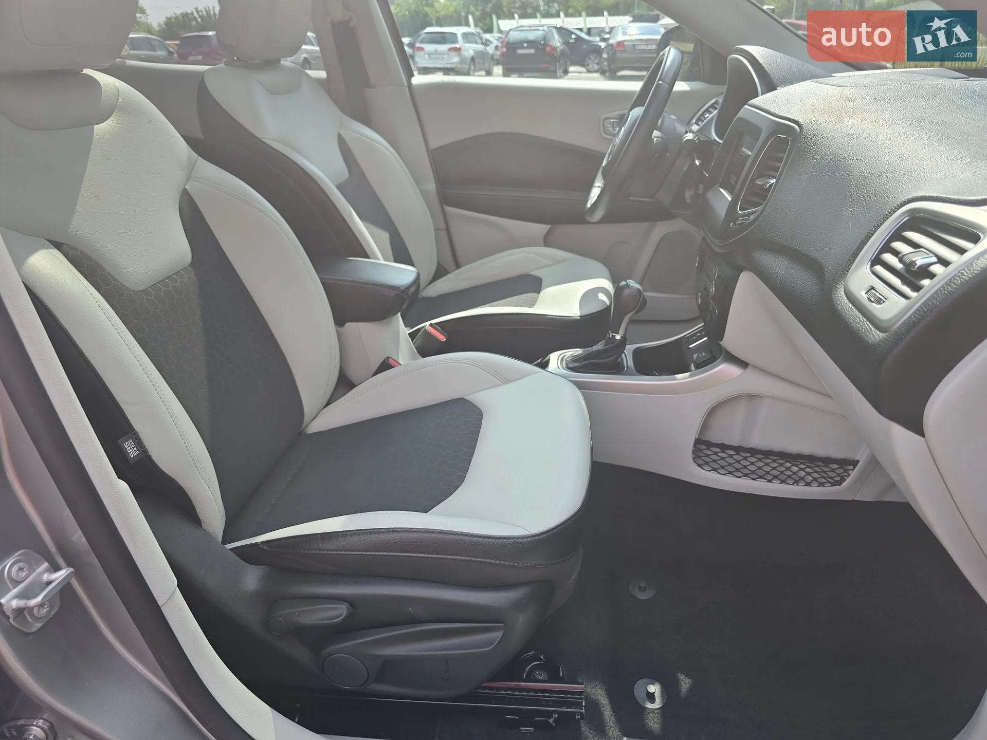 2019 Jeep Compass - мініатюра 27