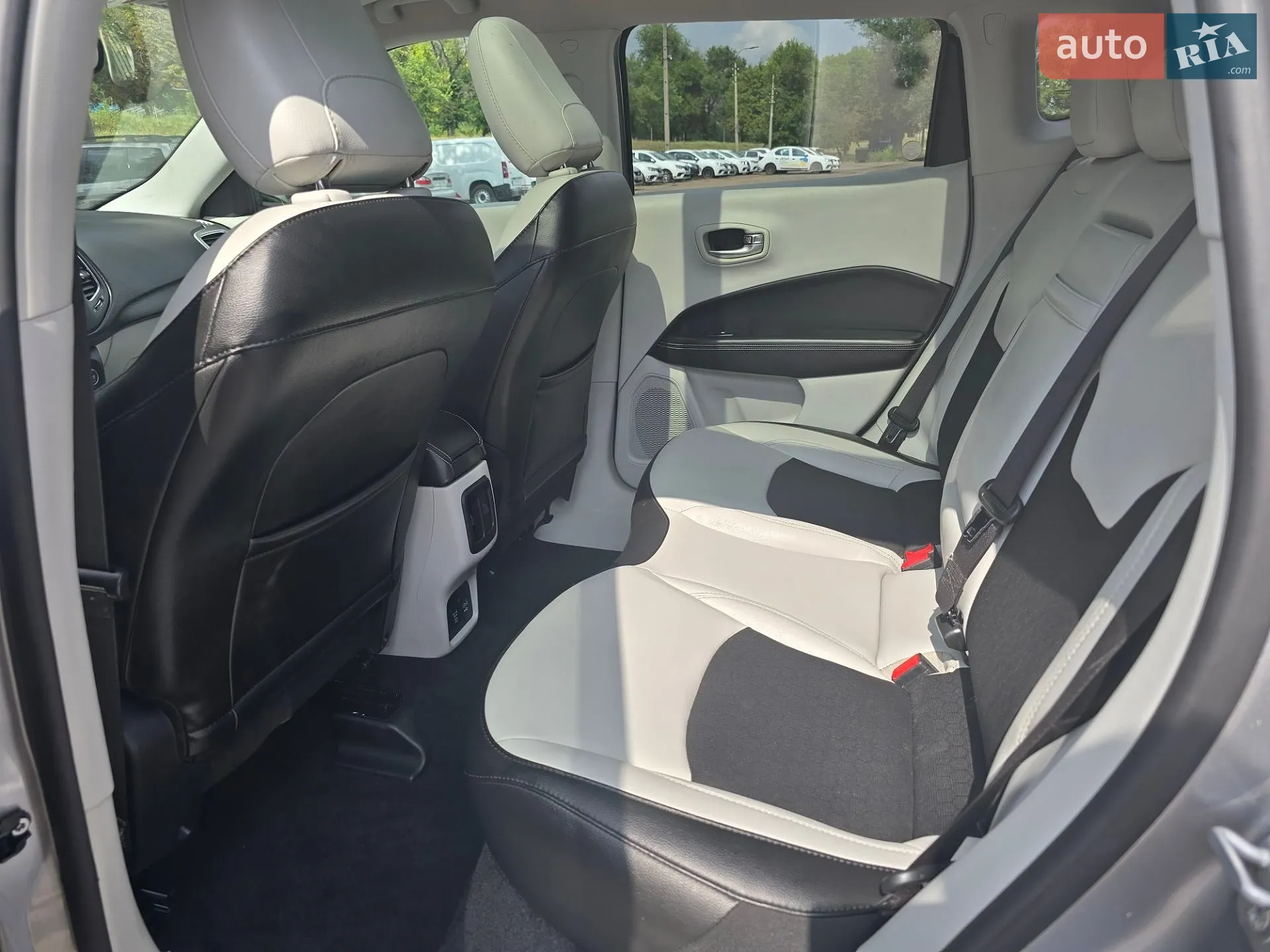 2019 Jeep Compass - мініатюра 29
