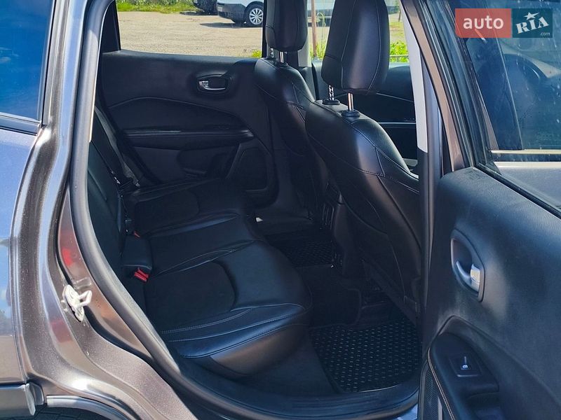Внедорожник / Кроссовер Jeep Compass 2017 в Черкассах