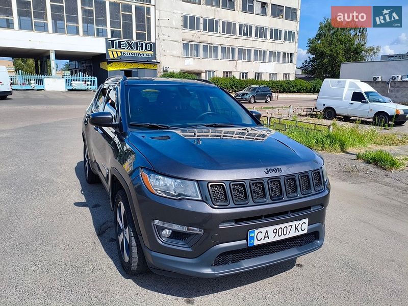 Внедорожник / Кроссовер Jeep Compass 2017 в Черкассах