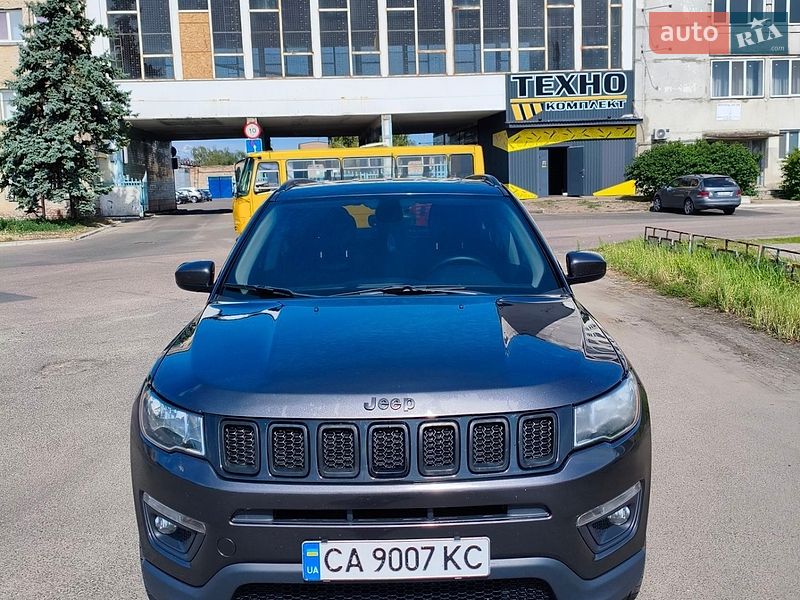 Внедорожник / Кроссовер Jeep Compass 2017 в Черкассах