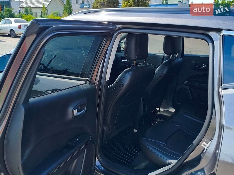 Внедорожник / Кроссовер Jeep Compass 2017 в Черкассах