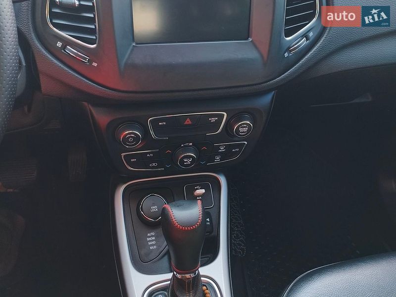 Внедорожник / Кроссовер Jeep Compass 2017 в Черкассах