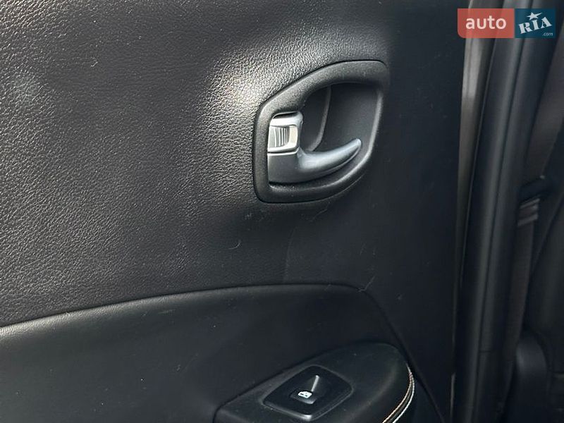 Внедорожник / Кроссовер Jeep Compass 2018 в Харькове