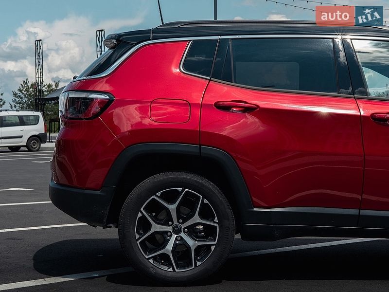 Позашляховик / Кросовер Jeep Compass 2024 в Рівному