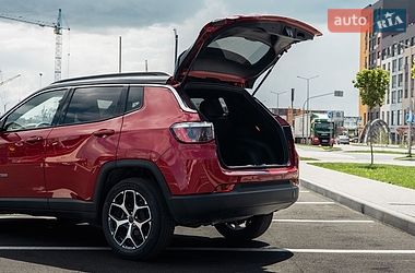 Позашляховик / Кросовер Jeep Compass 2024 в Рівному
