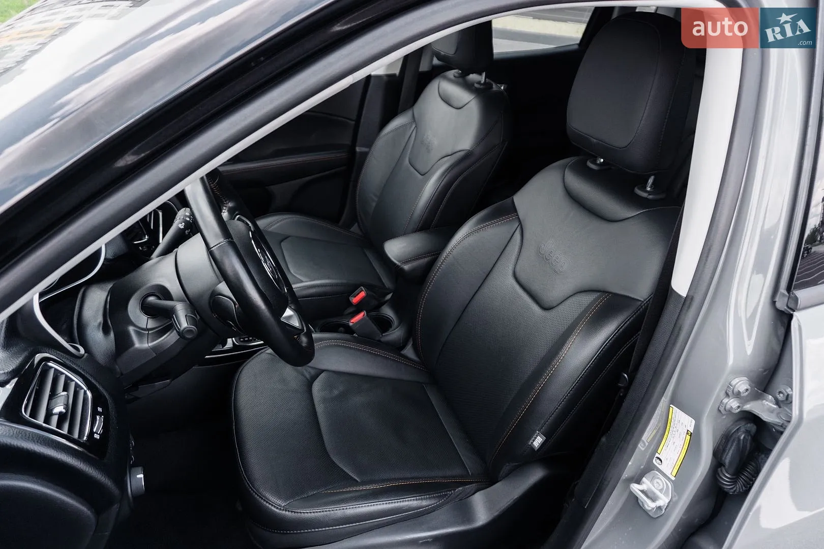 2020 Jeep Compass - мініатюра 27