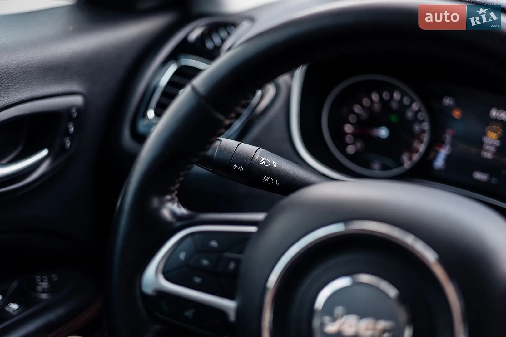 2020 Jeep Compass - мініатюра 26