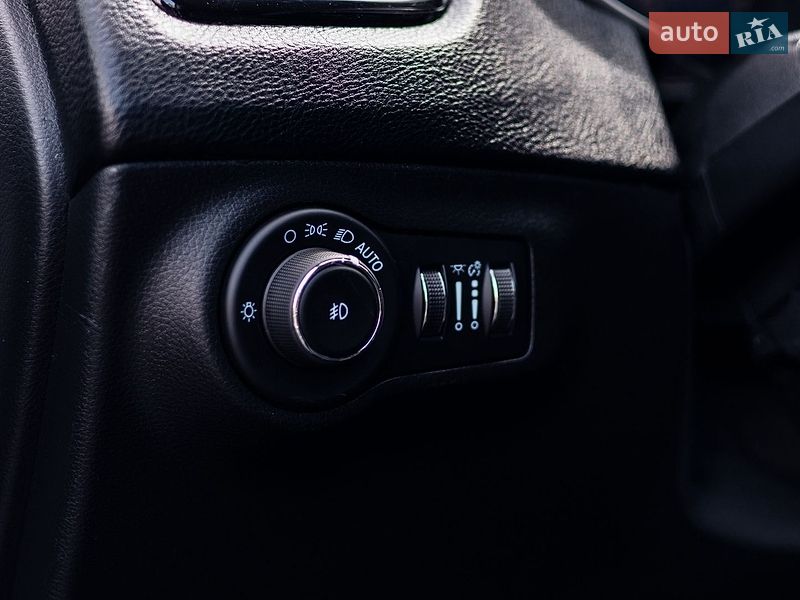 Позашляховик / Кросовер Jeep Compass 2020 в Рівному