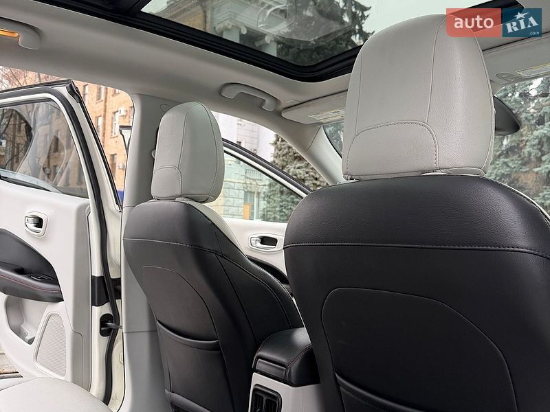 Внедорожник / Кроссовер Jeep Compass 2017 в Харькове фото 11 Внедорожник / Кроссовер Jeep Compass 2017 в Харькове