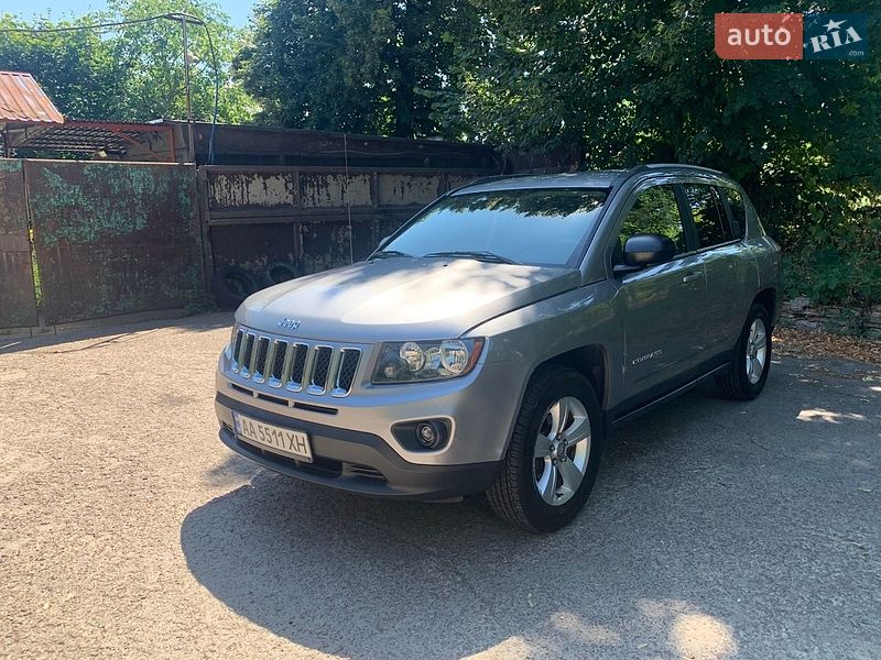 Позашляховик / Кросовер Jeep Compass 2015 в Києві