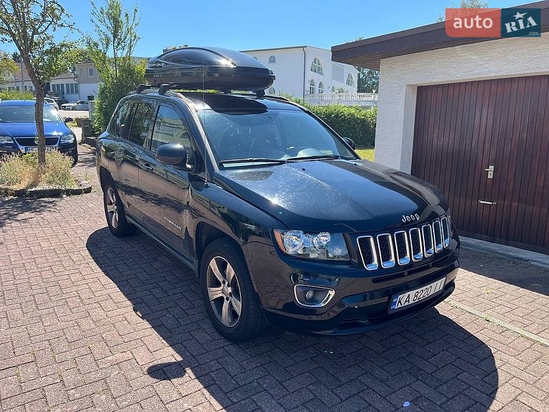 Внедорожник / Кроссовер Jeep Compass 2016 в Киеве