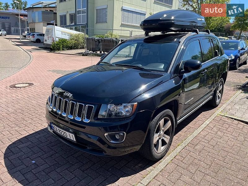 Внедорожник / Кроссовер Jeep Compass 2016 в Киеве