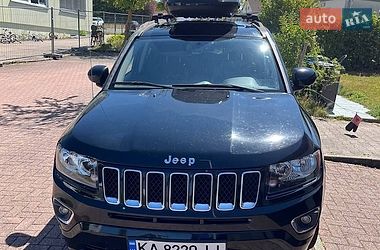 Внедорожник / Кроссовер Jeep Compass 2016 в Киеве