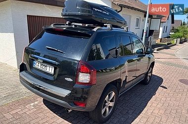 Внедорожник / Кроссовер Jeep Compass 2016 в Киеве