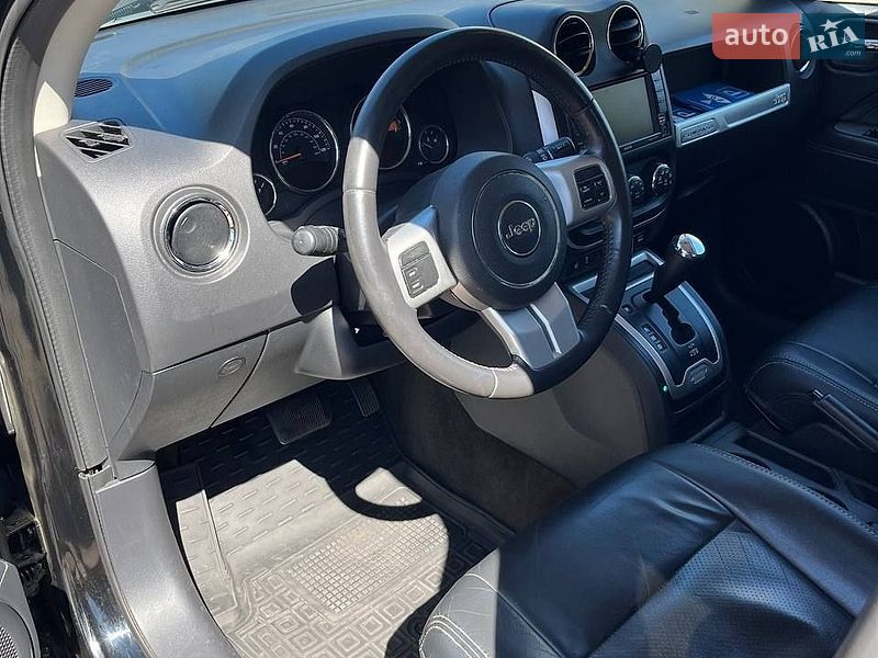 Внедорожник / Кроссовер Jeep Compass 2016 в Киеве