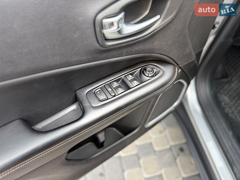 Позашляховик / Кросовер Jeep Compass 2018 в Львові
