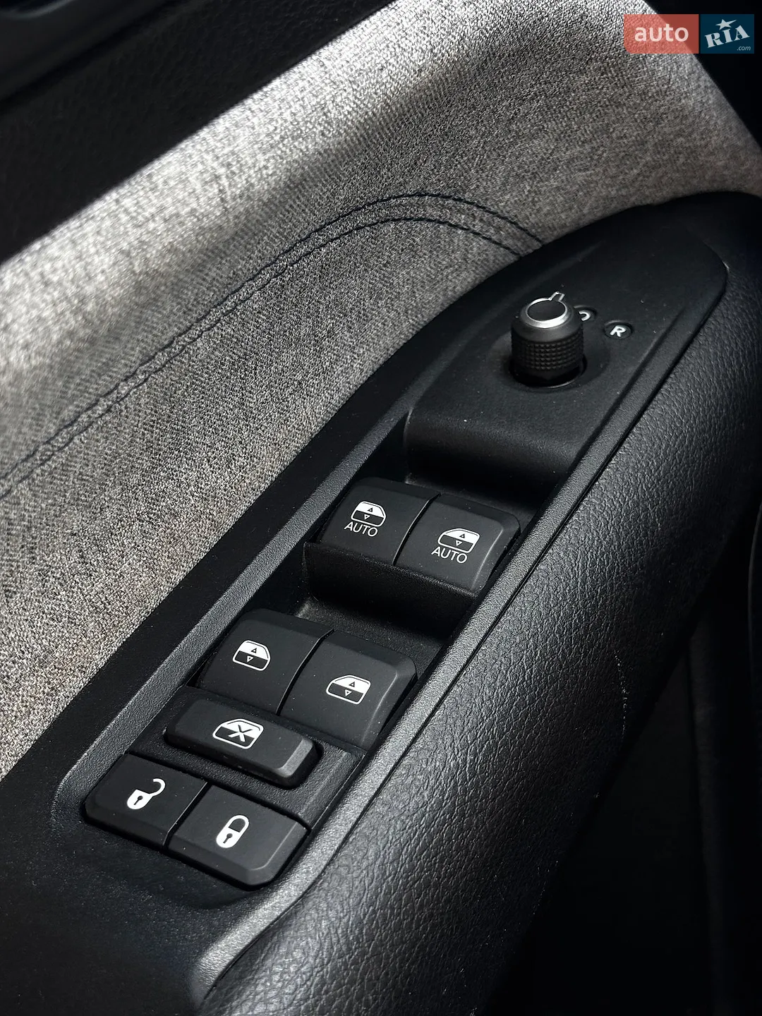 2021 Jeep Compass - мініатюра 28