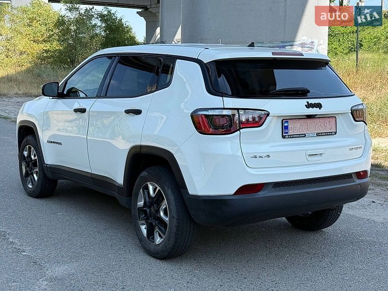 Позашляховик / Кросовер Jeep Compass 2017 в Києві