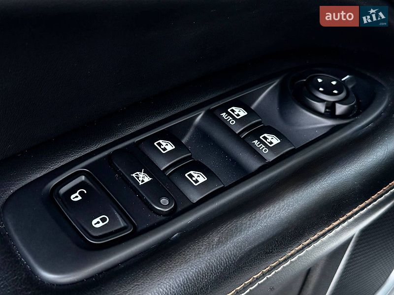 Позашляховик / Кросовер Jeep Compass 2017 в Києві