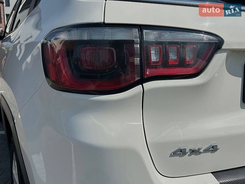 Внедорожник / Кроссовер Jeep Compass 2017 в Умани