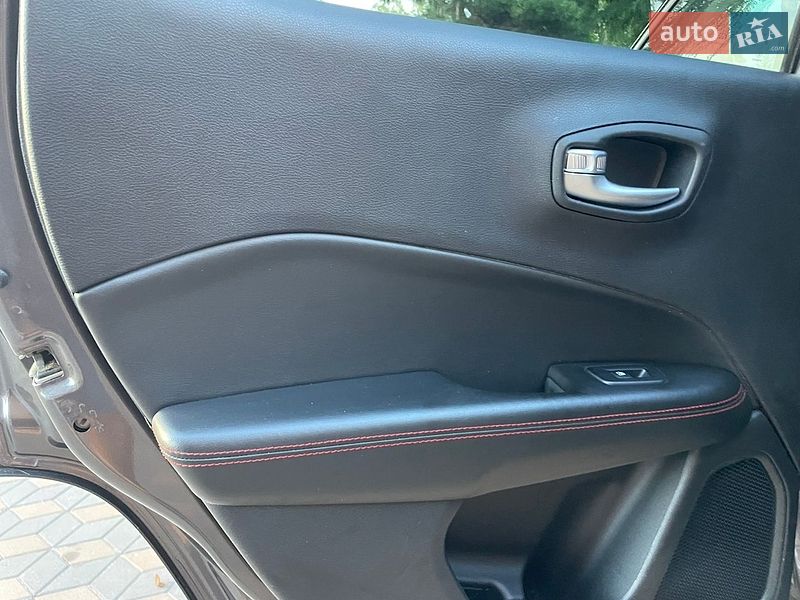 Позашляховик / Кросовер Jeep Compass 2017 в Лубнах