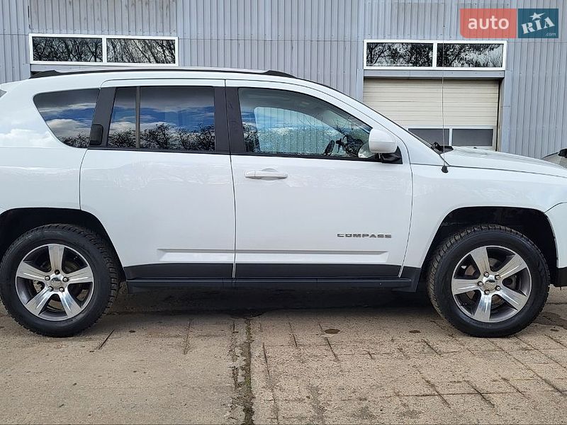 Позашляховик / Кросовер Jeep Compass 2016 в Солотвині