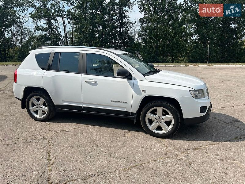 Внедорожник / Кроссовер Jeep Compass 2012 в Червоному Донце