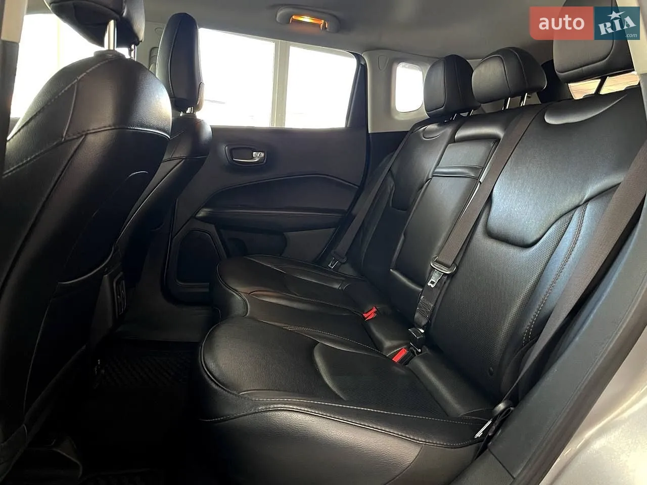 2019 Jeep Compass - мініатюра 41