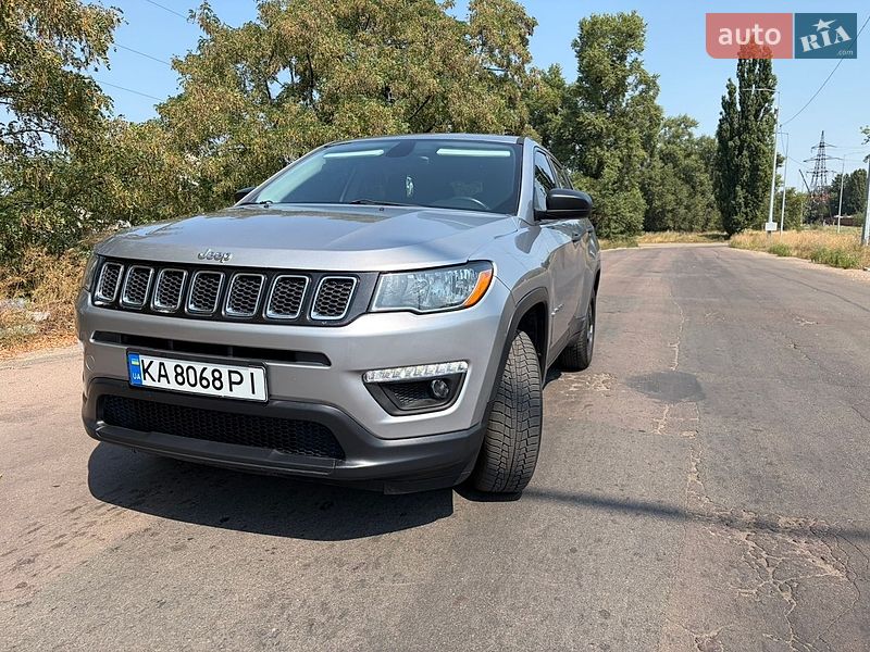 Позашляховик / Кросовер Jeep Compass 2017 в Броварах
