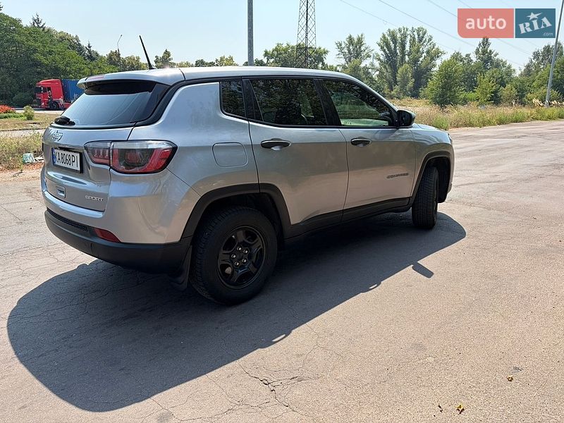 Позашляховик / Кросовер Jeep Compass 2017 в Броварах