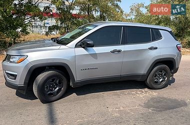 Позашляховик / Кросовер Jeep Compass 2017 в Броварах