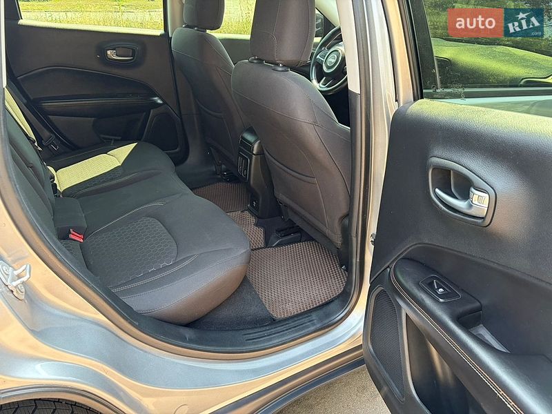 Позашляховик / Кросовер Jeep Compass 2017 в Броварах