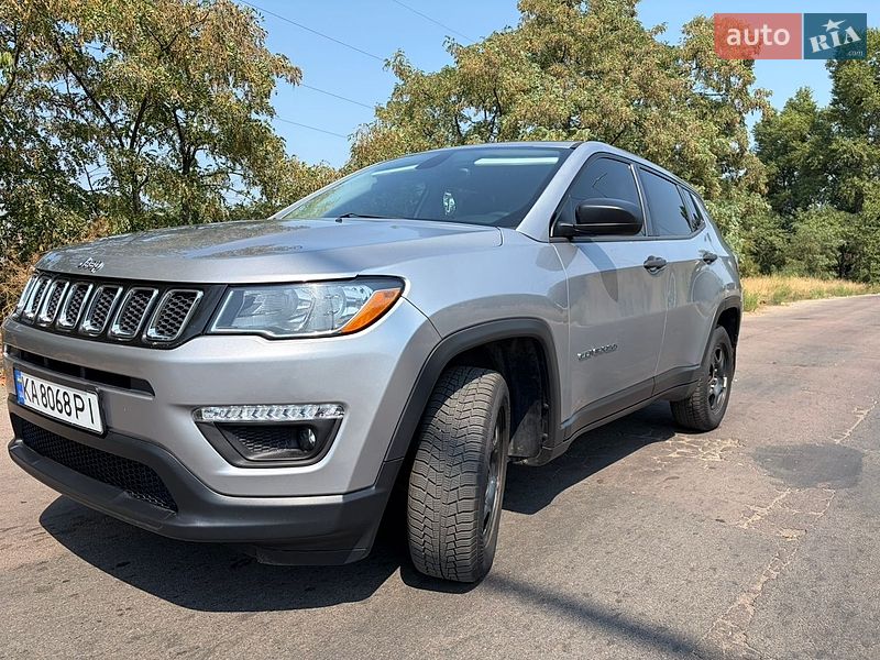 Позашляховик / Кросовер Jeep Compass 2017 в Броварах