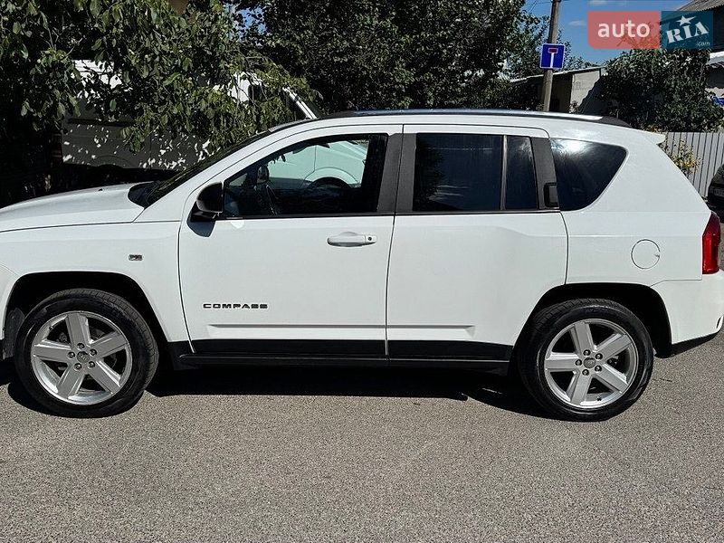 Позашляховик / Кросовер Jeep Compass 2011 в Києві