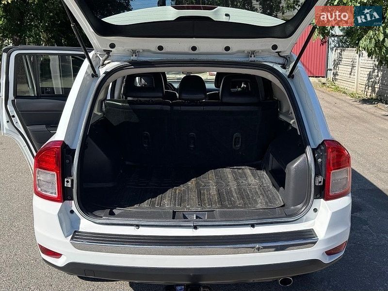 Внедорожник / Кроссовер Jeep Compass 2011 в Киеве