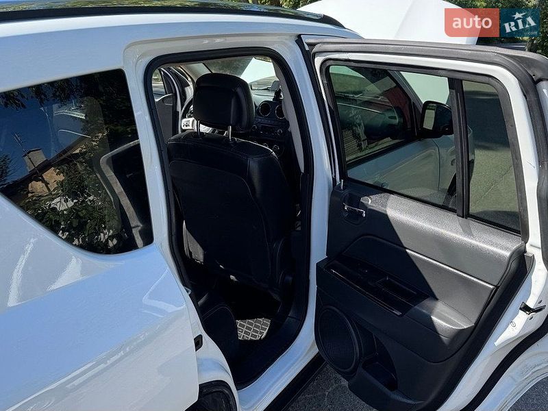 Внедорожник / Кроссовер Jeep Compass 2011 в Киеве
