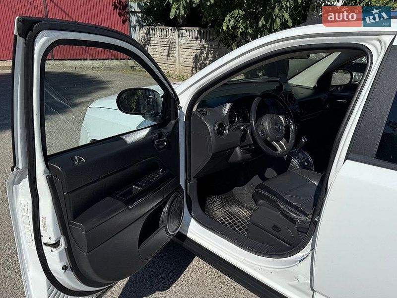Внедорожник / Кроссовер Jeep Compass 2011 в Киеве